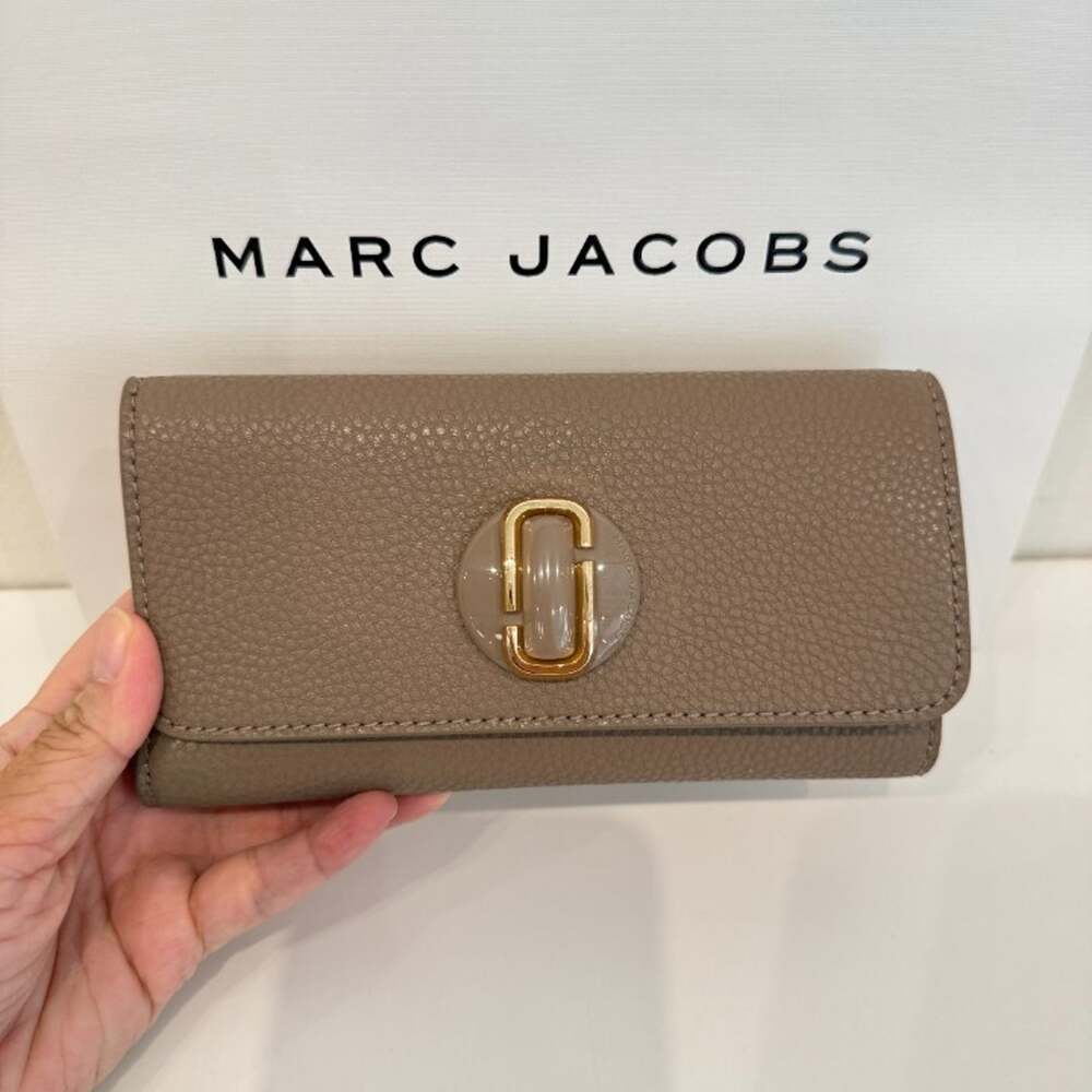 New‼️Marc Jacobs Long Wallet 4R6SMP050S01 Fog $208